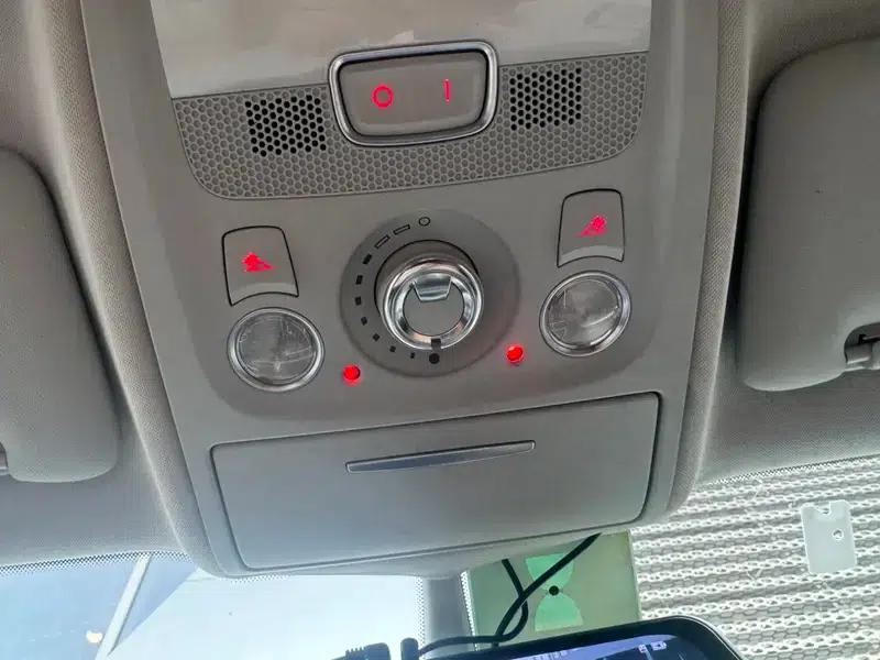 Audi A4L 2013 35 TFSI Automatic Standard Edition — миниатюра 8