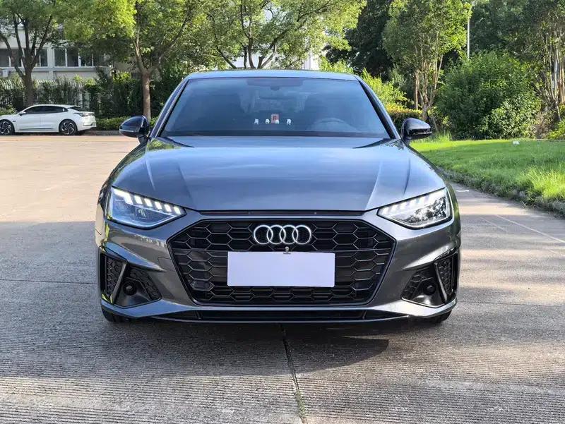 Audi A4L 2023 40 TFSI Luxury Dynamic — миниатюра 2