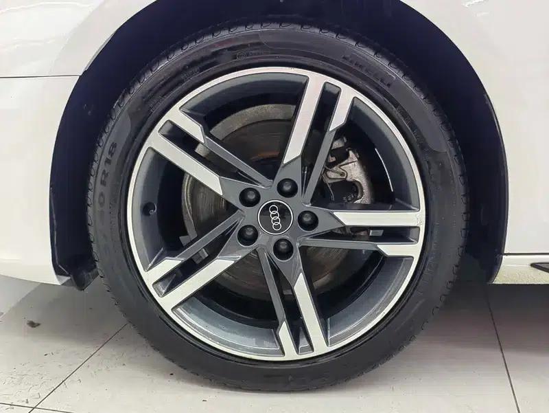 Audi A4L 2020 40 TFSI Fashion Dynamic Edition — миниатюра 8