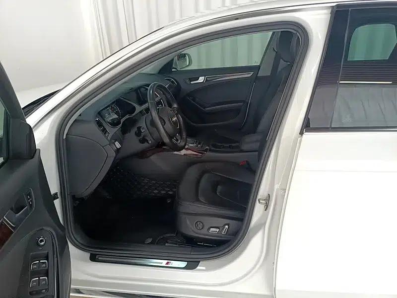Audi A4L 2016 35 TFSI Classic Edition S line Comfort — миниатюра 17