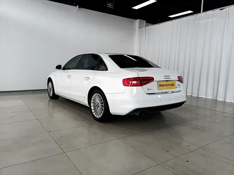 Audi A4L 2016 35 TFSI Classic Edition S line Comfort — миниатюра 5
