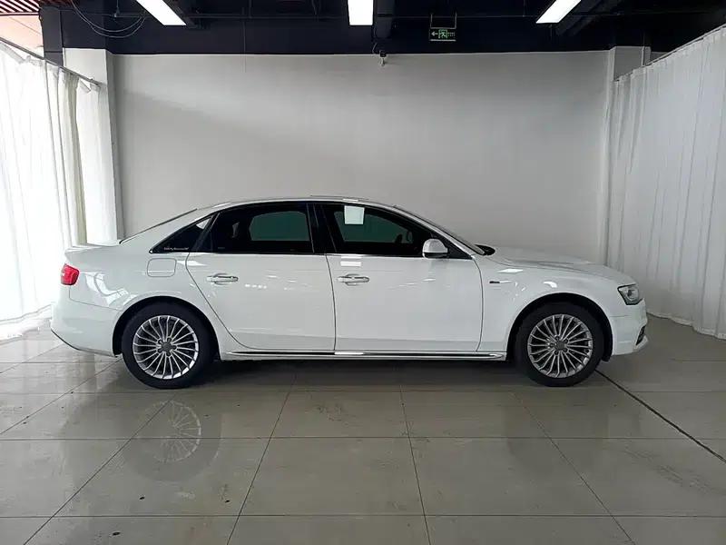 Audi A4L 2016 35 TFSI Classic Edition S line Comfort — миниатюра 8
