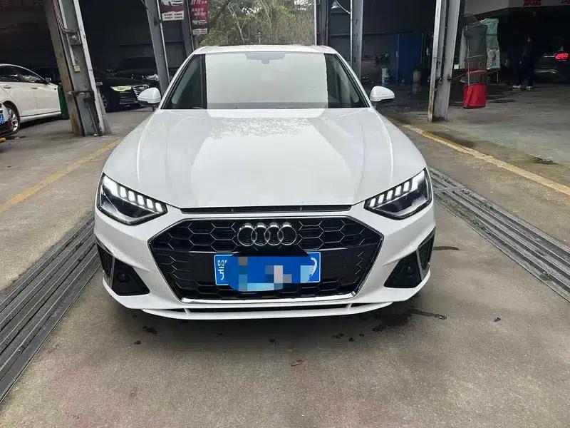 Audi A4L 2022 40 TFSI Fashion Dynamic Edition — миниатюра 2