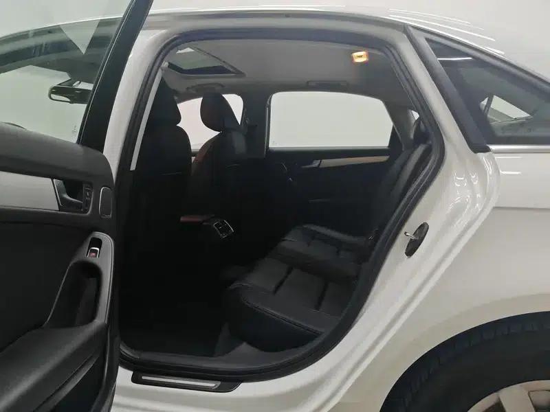 Audi A4L 2016 35 TFSI Automatic Standard Edition — миниатюра 18