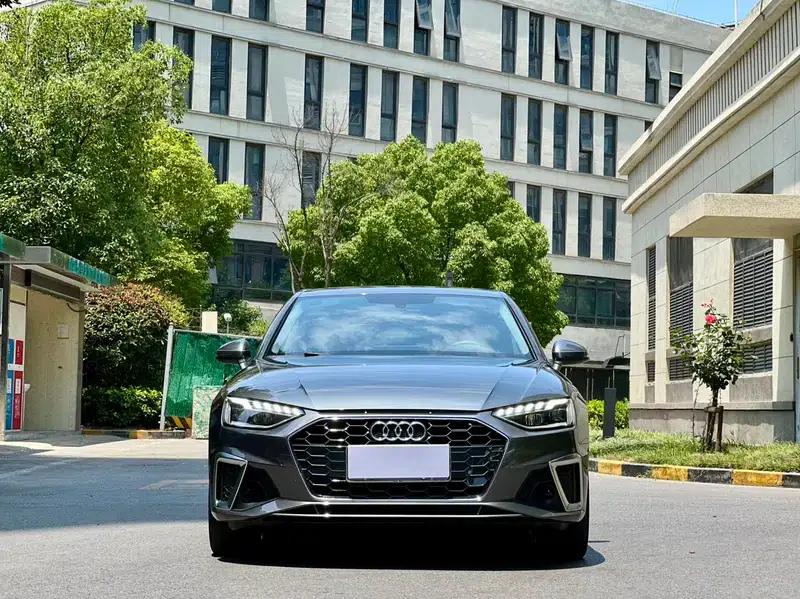 Audi A4L 2022 40 TFSI Fashion Dynamic Edition — миниатюра 2