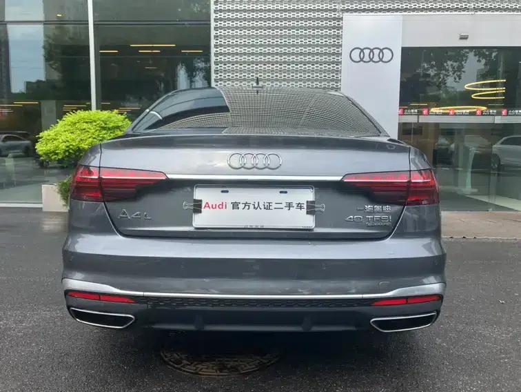 Audi A4L 2020 40 TFSI quattro Luxury Dynamic — миниатюра 3