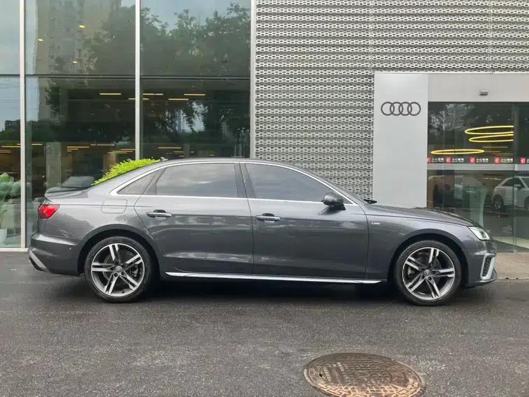 Audi A4L 2020 40 TFSI quattro Luxury Dynamic — миниатюра 5