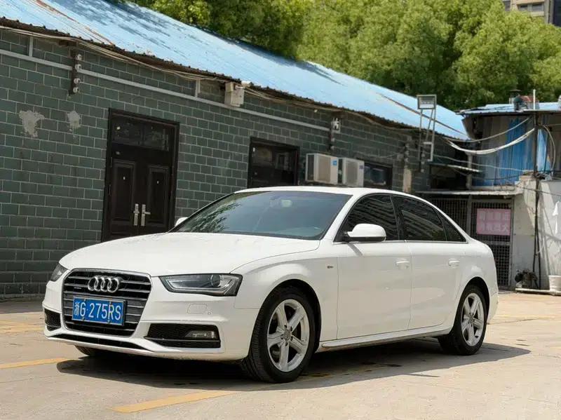 Audi A4L 2015 45 TFSI quattro Sport Edition — миниатюра 1