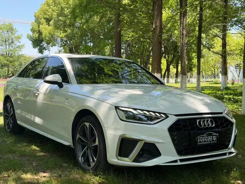 Audi A4L 2023 40 TFSI Fashion Dynamic Edition — миниатюра 3