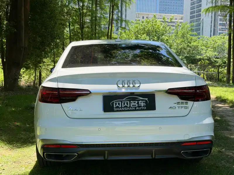 Audi A4L 2023 40 TFSI Fashion Dynamic Edition — миниатюра 5