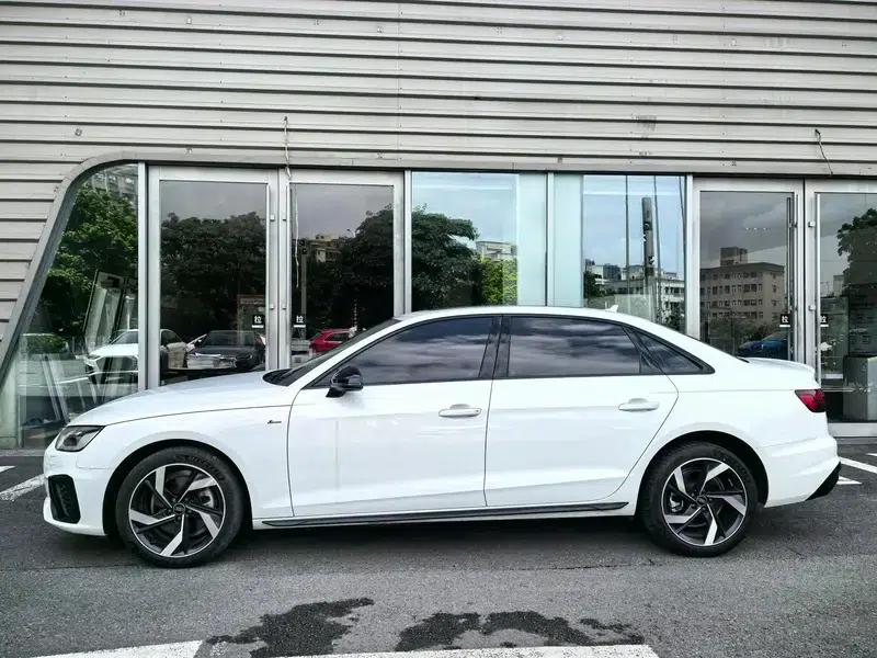 Audi A4L 2023 40 TFSI Luxury Dynamic Starry Night Edition — миниатюра 3