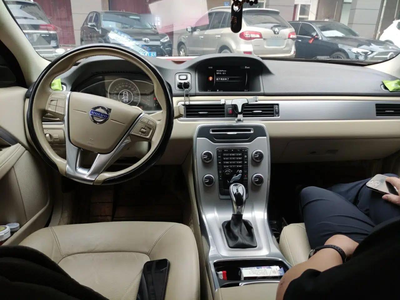 Volvo S80L 2015 2.0T T5 Smart Edition — миниатюра 9