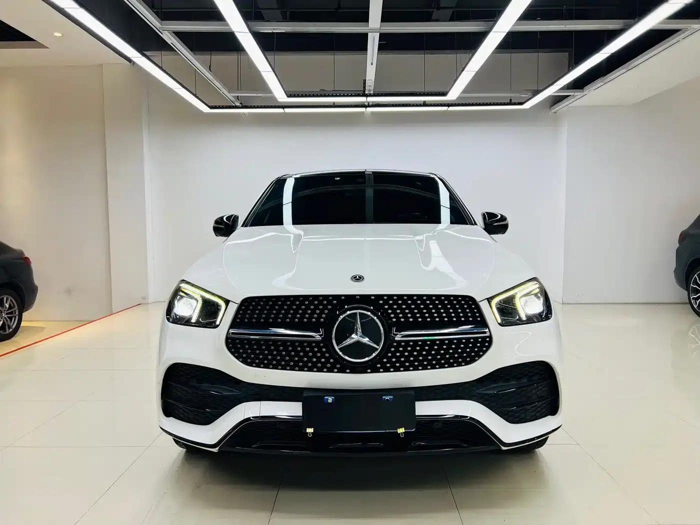 2020 Mercedes-Benz GLE Coupe, GLE 450 4MATIC Coupe SUV, Fashion Model — миниатюра 2