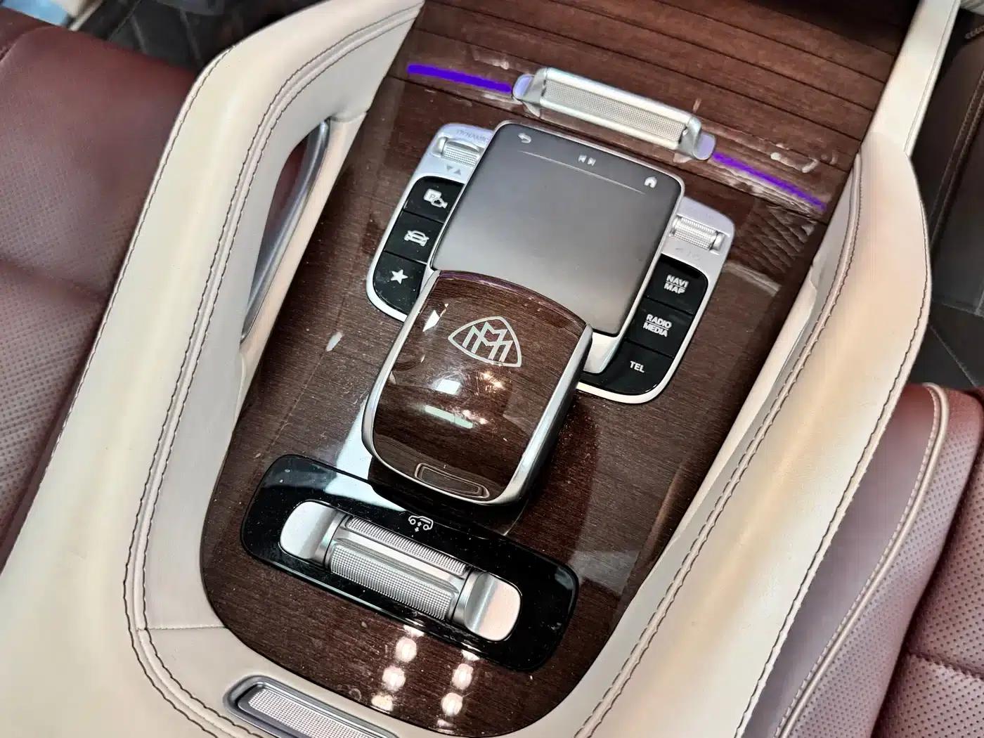 2022 Maybach GLS 480 4MATIC — миниатюра 17