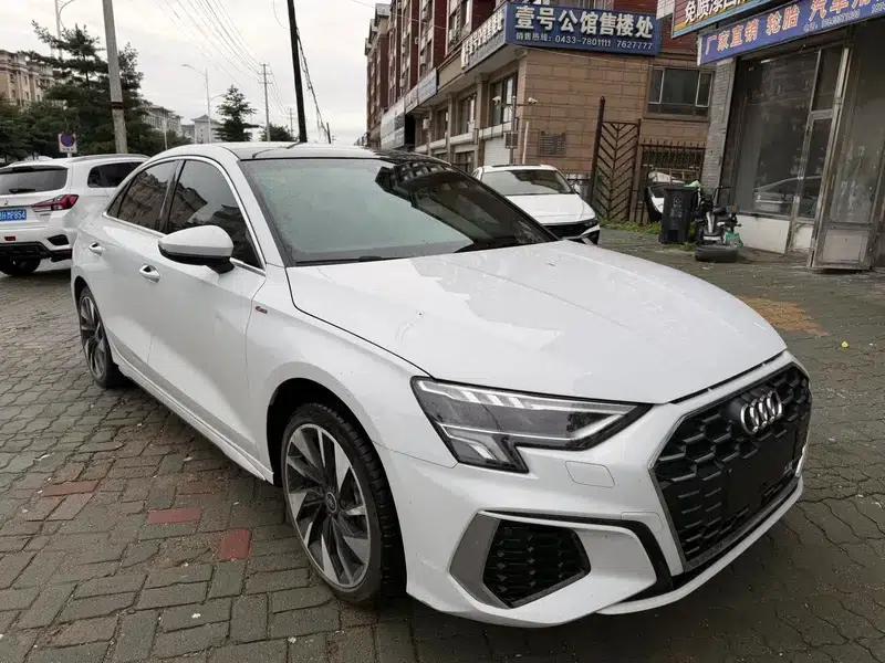 2022 Audi A3 A3L Limousine 35 TFSI Fashion Sport — миниатюра 3