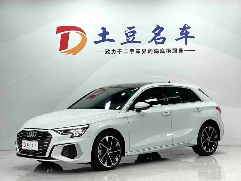 Audi A3 2022 Sportback 35 TFSI Fashion Sport — миниатюра 1