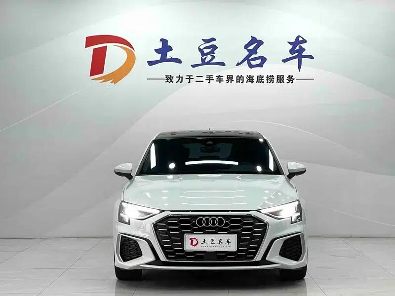 Audi A3 2022 Sportback 35 TFSI Fashion Sport — миниатюра 2