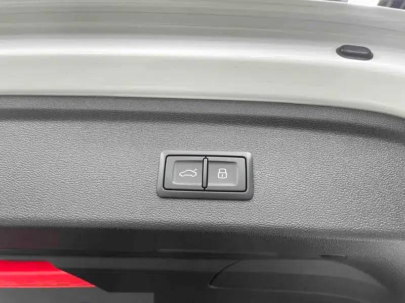 Audi A3 2022 Sportback 35 TFSI Fashion Sport — миниатюра 11