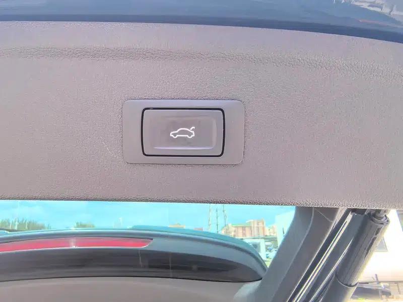 Audi A3 2023 Facelift Sportback 35 TFSI Fashion Sporty Model — миниатюра 13