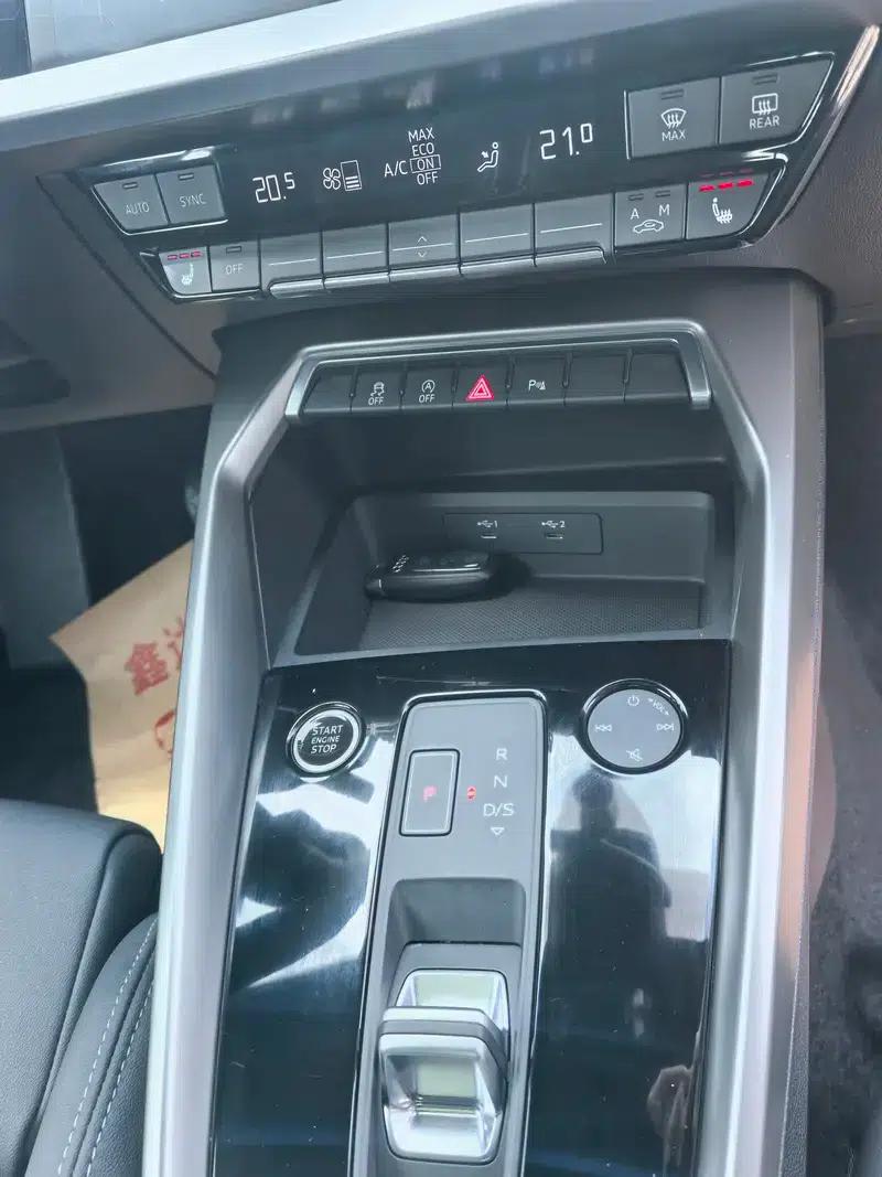 Audi A3 2023 Facelift Sportback 35 TFSI Fashion Sporty Model — миниатюра 10