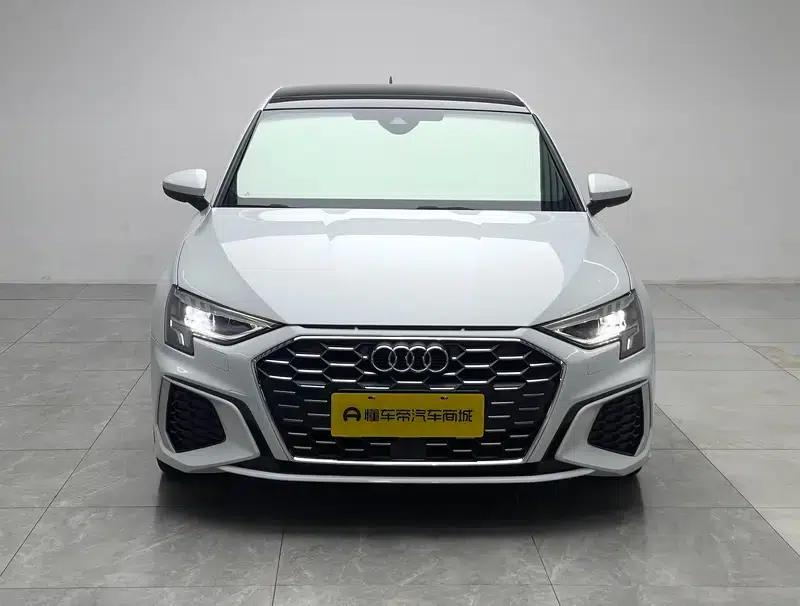 Audi A3 2022 Sportback 35 TFSI Fashion Sport — миниатюра 2