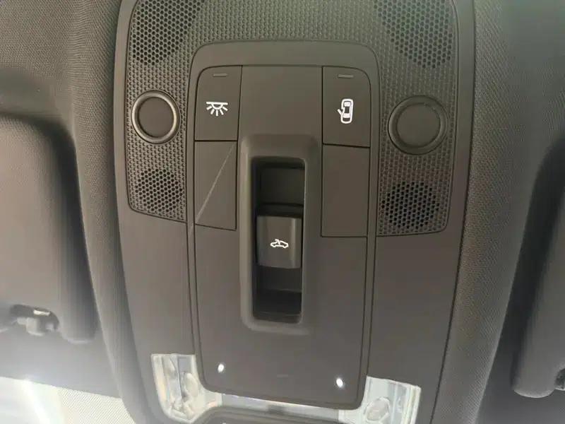 Audi A3 2023 Facelift Sportback 35 TFSI Fashion Sporty Model — миниатюра 8