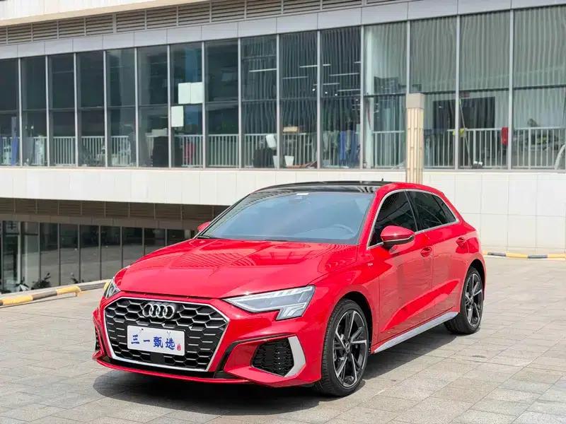 Audi A3 2023 Facelift Sportback 35 TFSI Fashion Sporty Model — миниатюра 1