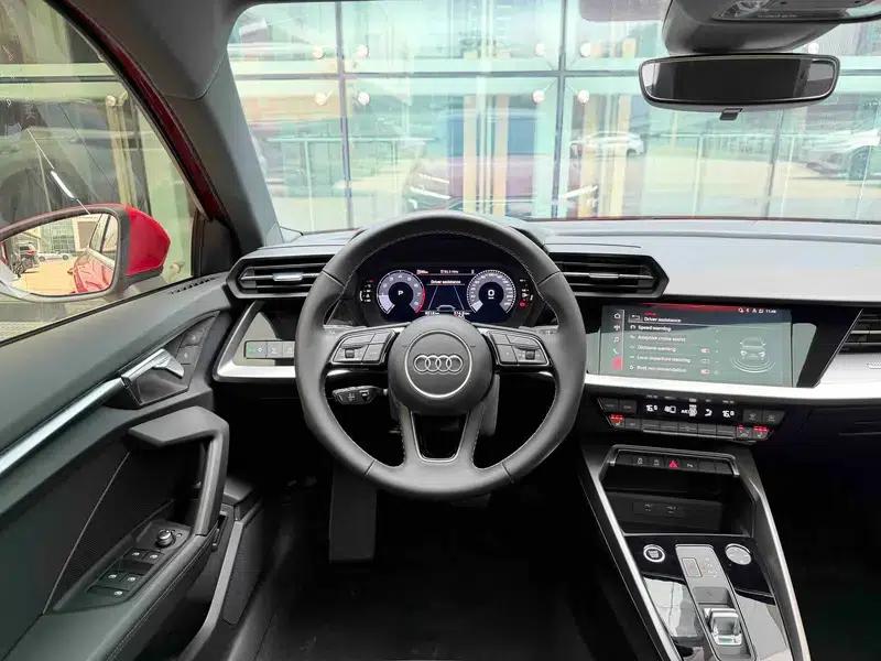 Audi A3 2023 Facelift Sportback 35 TFSI Fashion Sporty Model — миниатюра 13