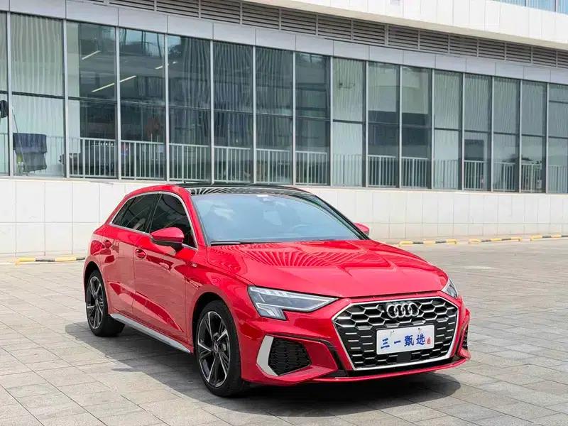 Audi A3 2023 Facelift Sportback 35 TFSI Fashion Sporty Model — миниатюра 3