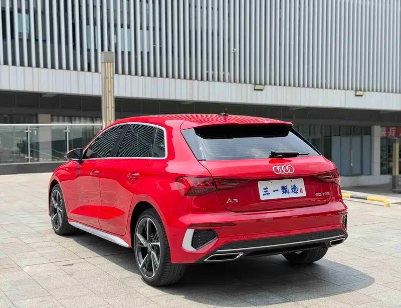Audi A3 2023 Facelift Sportback 35 TFSI Fashion Sporty Model — миниатюра 4