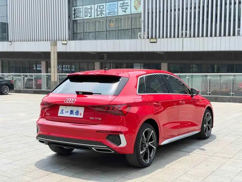 Audi A3 2023 Facelift Sportback 35 TFSI Fashion Sporty Model — миниатюра 6