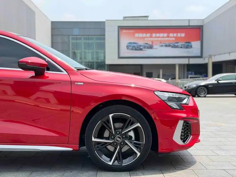 Audi A3 2023 Facelift Sportback 35 TFSI Fashion Sporty Model — миниатюра 7