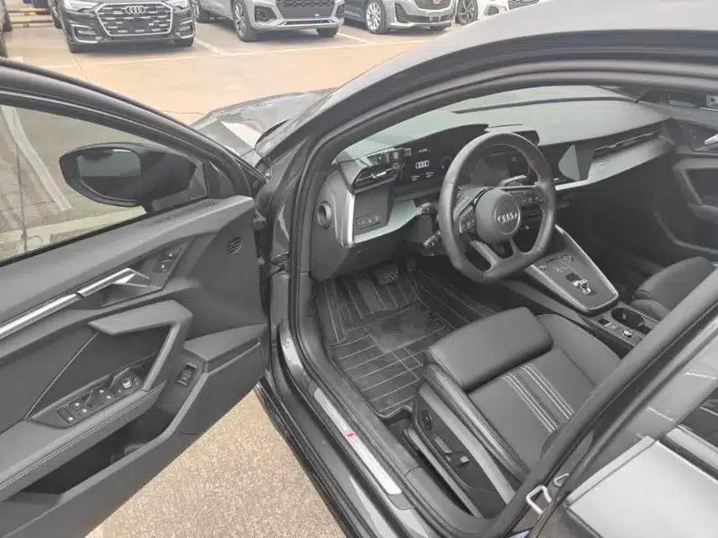 Audi A3 2023 Facelift A3L Limousine 35 TFSI Luxury Sport — миниатюра 7