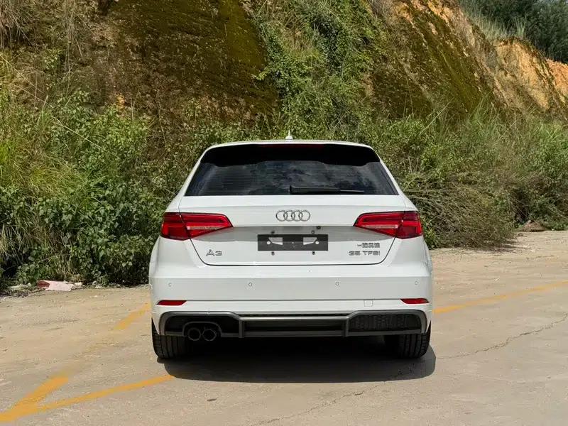 Audi A3 2018 30th Anniversary Edition Sportback 35 TFSI Fashion Model — миниатюра 5