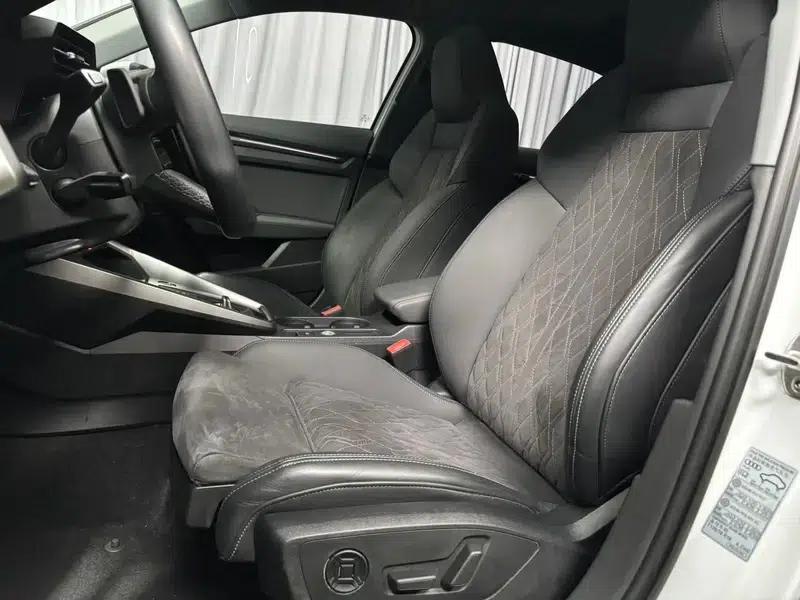 2022 Audi A3 A3L Limousine 35 TFSI Luxury Sport — миниатюра 16