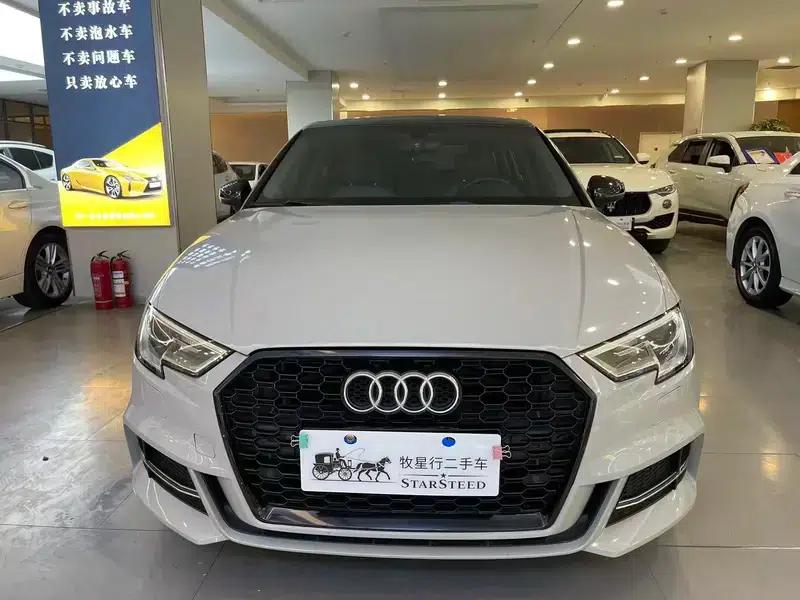Audi A3 2018 30th Anniversary Edition Limousine 35 TFSI Fashion Model — миниатюра 2