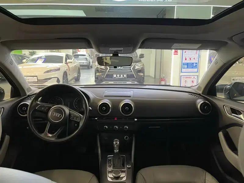Audi A3 2018 30th Anniversary Edition Limousine 35 TFSI Fashion Model — миниатюра 6