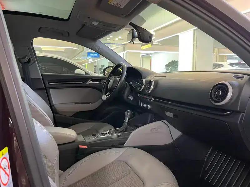 Audi A3 2018 30th Anniversary Edition Limousine 35 TFSI Fashion Model — миниатюра 8