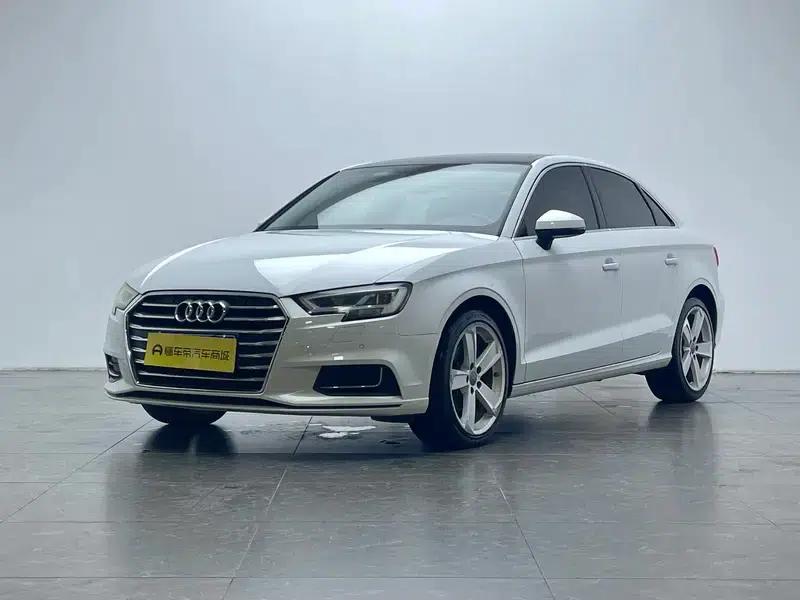 Audi A3 2018 30th Anniversary Edition Limousine 35 TFSI Fashion Model — миниатюра 1
