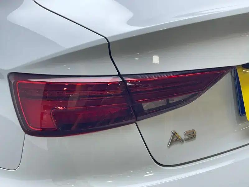 Audi A3 2018 30th Anniversary Edition Limousine 35 TFSI Fashion Model — миниатюра 13