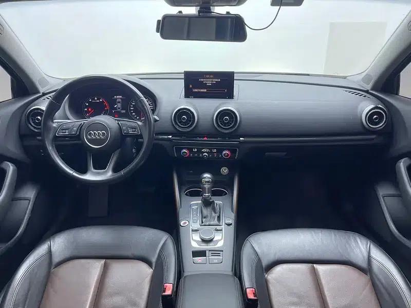 Audi A3 2018 30th Anniversary Edition Limousine 35 TFSI Fashion Model — миниатюра 14