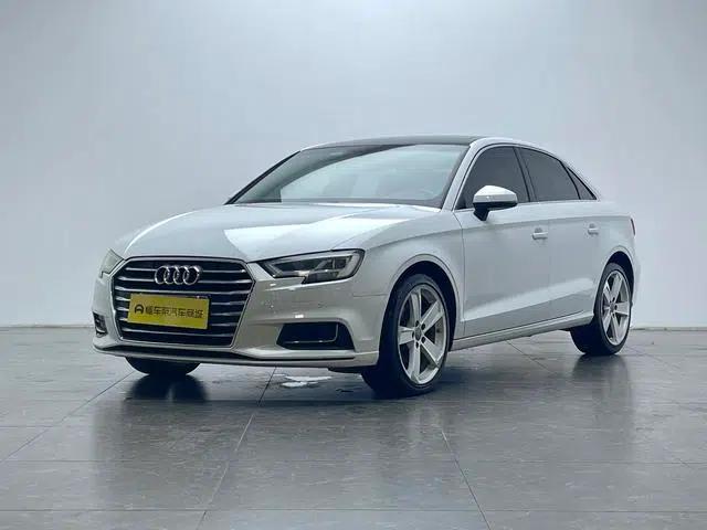 Audi A3 2018 30th Anniversary Edition Limousine 35 TFSI Fashion Model