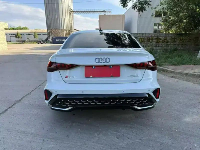 Audi A3 2025 A3L Limousine 35 TFSI Flying Spur Luxury Edition + Luxury Package — миниатюра 4
