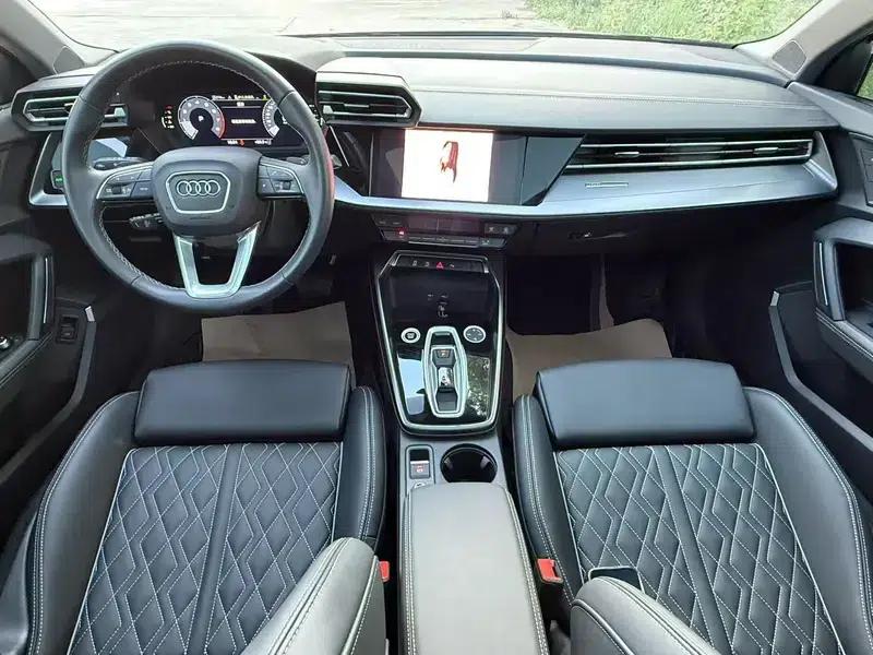 Audi A3 2025 A3L Limousine 35 TFSI Flying Spur Luxury Edition + Luxury Package — миниатюра 6