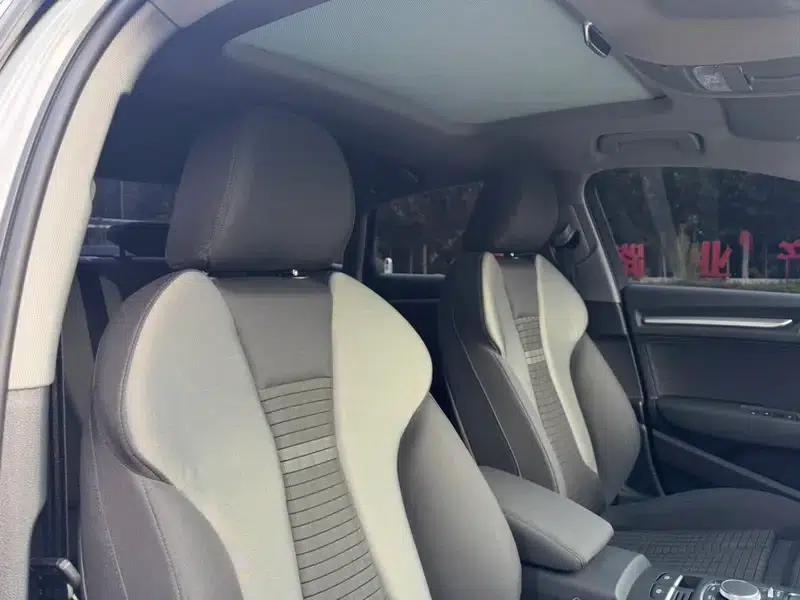 Audi A3 2018 30th Anniversary Edition Limousine 35 TFSI Sport — миниатюра 9