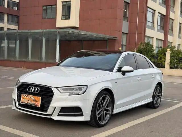 Audi A3 2018 30th Anniversary Edition Limousine 35 TFSI Sport
