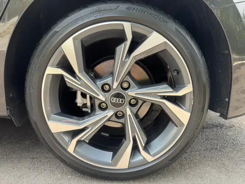 Audi A3 2022 Sportback 35 TFSI Luxury Sport — миниатюра 7