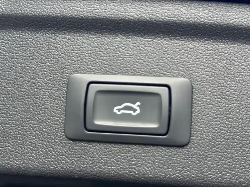 Audi A3 2022 Sportback 35 TFSI Luxury Sport — миниатюра 9