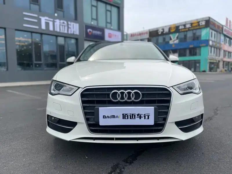Audi A3 2014 Sportback 35 TFSI Automatic Comfort — миниатюра 2