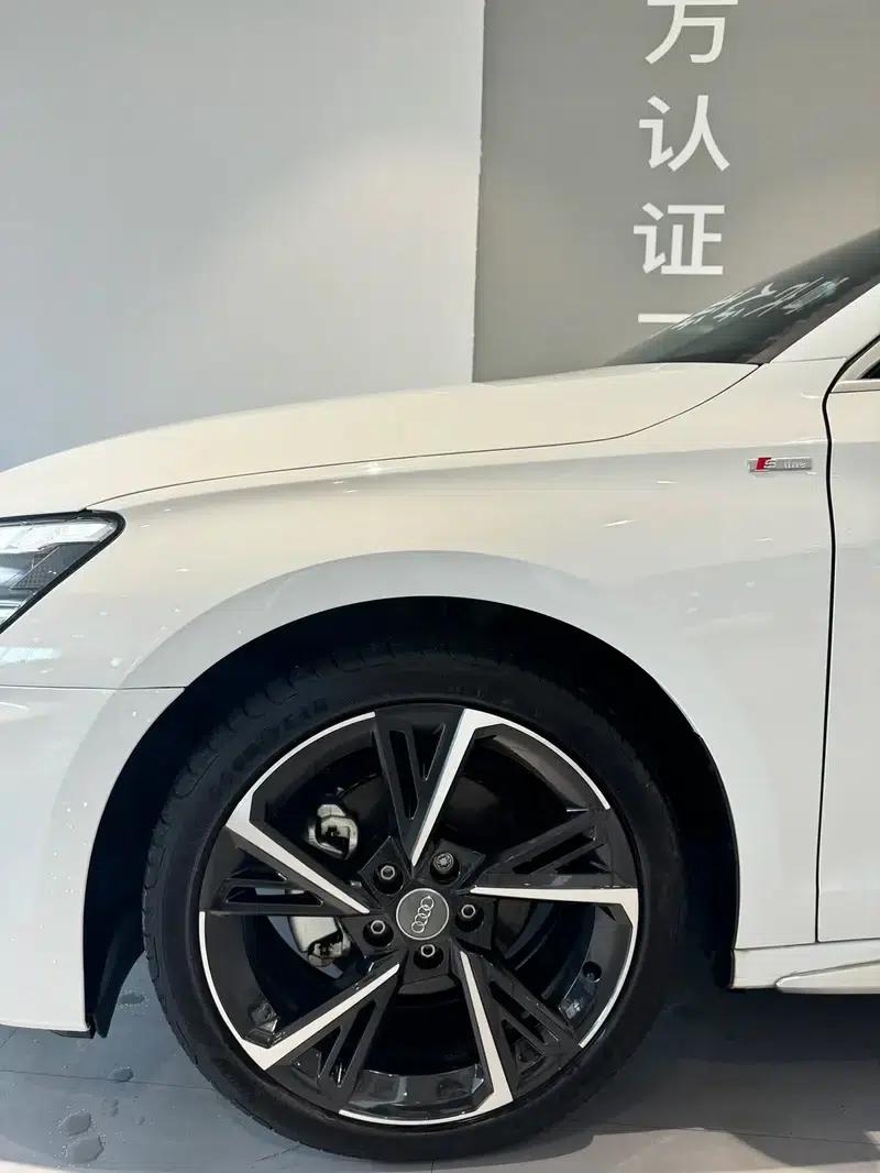 Audi A3 2022 Sportback 35 TFSI Fashion Sport — миниатюра 6